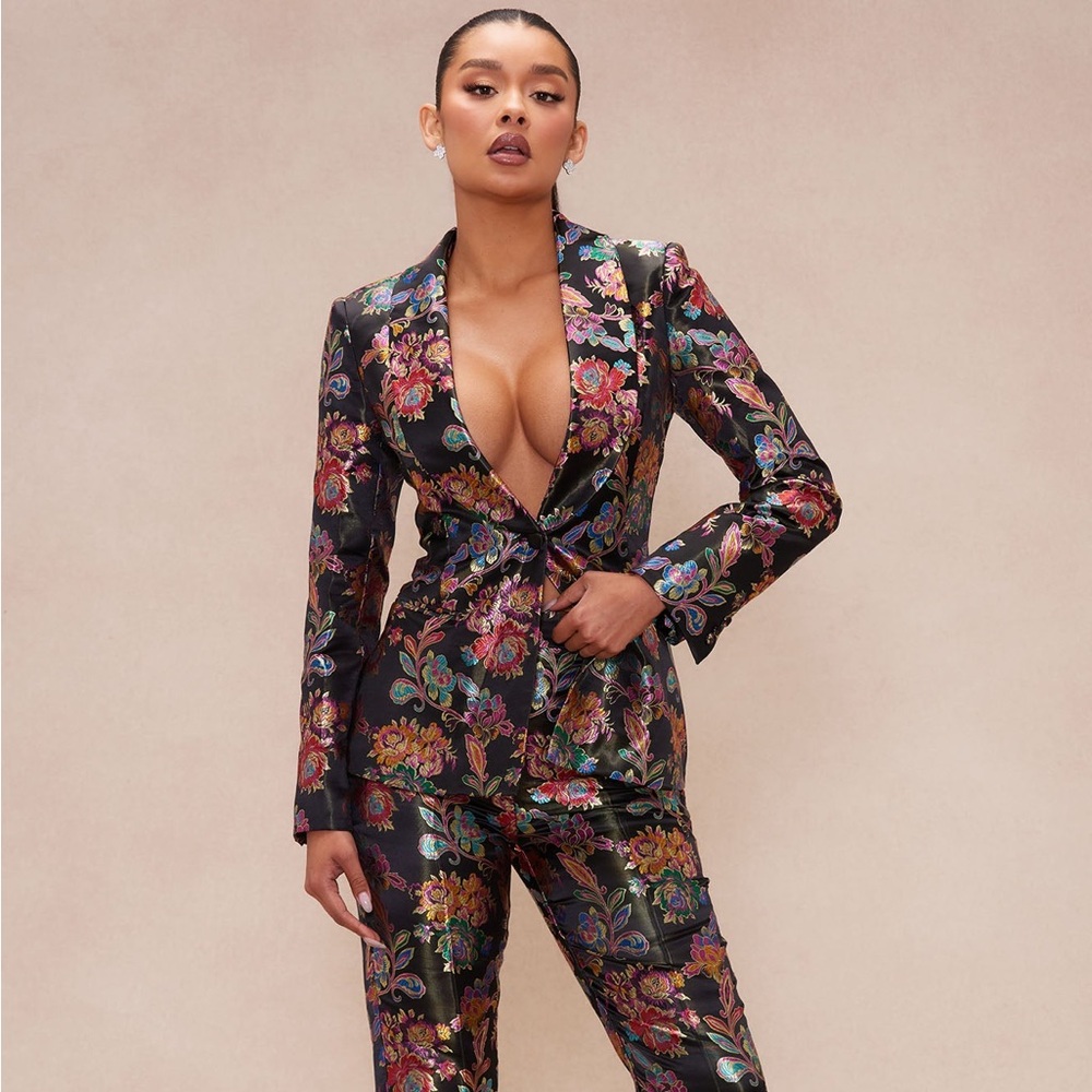 In Search Of The Yazzmin Satin Pants Suit from Fashion Nova size xsm or s.